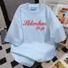 Camiseta Casual Simples com Estampa de Letras Estilo Americano de Manga Curta para Mulheres Verão 2026 Casual Solta Versátil Gola Redonda Estilo Casal Top