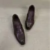Mocassins Femininos de Couro Macio Estilo Britânico 2026 Novos Retro Bico Quadrado Pequeno Salto Grosso Sapatos de Uma Sola para o Trabalho Slip-on Sapatinhos de Couro