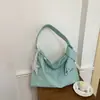2026 Nuevo Bolso Cubo Acolchado de Alta Gama Vintage para Mujer, Bolso Cruzado de Hombro Único de Moda Casual de Nicho, Versátil para el Viaje Diario