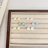 Pendientes Triangulares de Diseño Nicho Estilo Japonés y Coreano para Mujer, Lujo Ligero, Gama Alta, Frescos para Instagram, Versátiles, Pendientes de Botón Geométricos