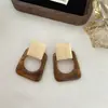 Brincos Quadrados de Madeira Exagerados Cor de Café Gradiente Estilo Hong Kong Retro Luxo Leve Moda Exquisitos Versáteis para Mulheres