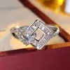 Anillo Geométrico con Incrustaciones de Circonita Estilo Europeo y Americano Venta Caliente Hueco Cruzado Personalidad Exquisito Moderno de Gama Alta Versátil Anillo para el Dedo