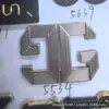 Venta Directa de Fábrica de Diversas Placas de Aleación de Zinc Marca Miao, Etiquetas de Letras Metálicas, Etiquetas Cosidas a Mano y Etiquetas para Ropa