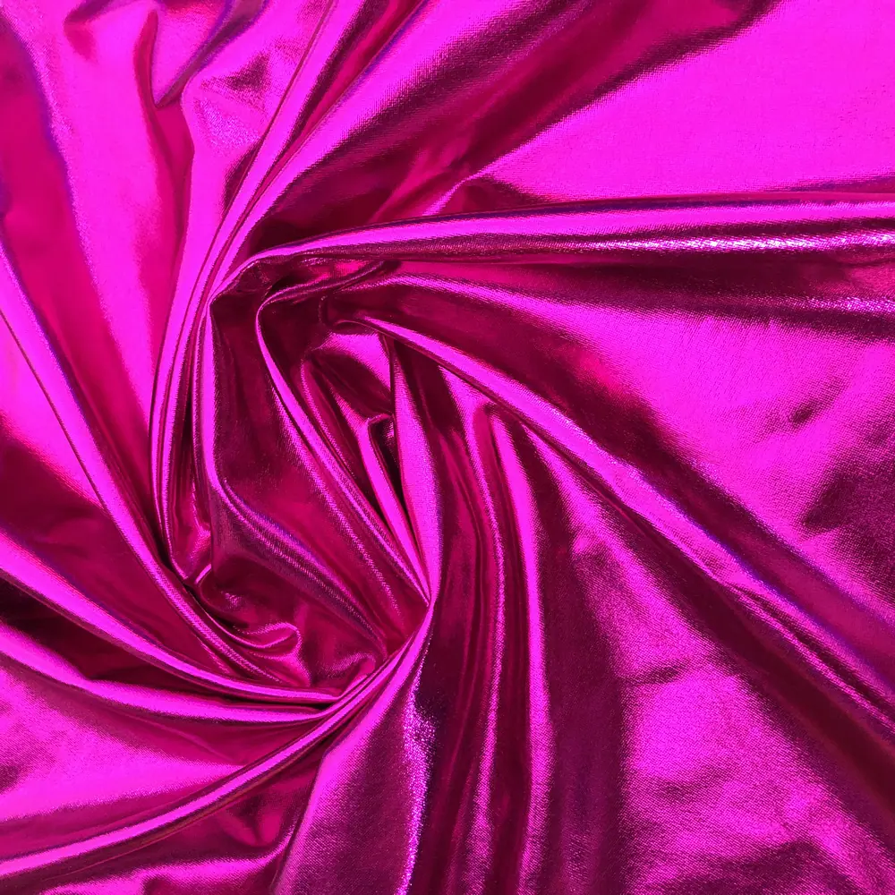 玫红色