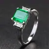 Novo Anel Retangular de Zircônia com Diamante Verde Incrustado Negócios Esmeralda Retangular Anel Aberto Anel de Dedo Agressivo