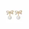 Aretes de Perla con Colgante de Moño Incrustado de Diamantes Dulces de Aguja Plateada, Aretes Versátiles Simples y Lujosos para el Día a Día
