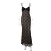 Roupas Femininas Europeias e Americanas 2025 Inverno Nova Moda Decote V Sem Costas Renda Costurada Sexy Slim Cor Pura Vestido Longo de Alças