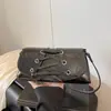 2026 Nuevo Bolso de Hombro para Mujer Estilo Coreano de Nicho, Diseño Versátil con Correa de Corbata, Bolso Cruzado Simple para el Trabajo con un Toque de Lujo, Forma Cuadrada Pequeña
