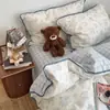 Juego de Cuatro Piezas de Algodón Colorido con Borde de Concha Vintage Juego de Tres Piezas para Dormitorio de Estudiante Funda Nórdica de Sarga de Algodón Puro Sábana Bajera Faldón de Cama
