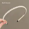 Diadema de Nuevo Estilo 2026 con Diseño de Corona Alta, Elegante Pasador de Perlas Artificiales, Diadema de Lujo Ligero Inspirada en Chanel para Uso Diario con Dientes