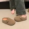 Chinelos Femininos Cáqui para Uso Externo de Tamanho Pequeno 2025 Novos de Inverno Retro Bico Fechado Meio Chinelos Sapatos Birkenstock de Solado Grosso