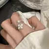 Versión Coreana del Anillo de Perla de Trébol de Cuatro Hojas de Nácar para Mujer, Anillo Sencillo de Diseño Nicho para Dedo Índice con Apertura Ajustable y Anillo Versátil