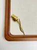Broche de Tulipa com Textura de Metal Coreana, Elegante Personalizado, Alfinete de Terno Resistente, Novos Acessórios 2025 para Mulheres