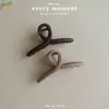 Adecuado para pequeña cantidad de cabello pinza para el pelo Corea del Sur nuevo pinza de tiburón francesa temperamento red popular ins agarre medio femenino mate