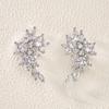 RAKOL - Pendientes de flores frescas pequeñas de estilo coreano, combinables con todo, diseño de nicho para mujer, exquisitos pendientes de circonita irregular