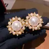 ¡Flor de Perla Solar! Aretes de Perla con Girasol Incrustado de Diamantes, Estilo Vintage de Hong Kong, Aretes de Alta Gama, Accesorios para Orejas de Moda de Nicho