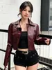 Jaqueta de lapela cool e chique estilo americano com um toque de alta moda para mulheres, adequada para o trajeto, jaqueta curta retrô para mulheres baixinhas