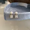 Nuevos Pendientes de Flor Hueca Fresca para Mujer, Pendientes Espirales de Gama Alta de Nicho, Elegantes Pendientes Versátiles de Flor Pequeña