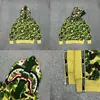 Sudadera con cremallera y camuflaje de tiburón Bape de moda para hombre y mujer, estilo pareja, cárdigan chaqueta con capucha holgado de forro polar puro de moda para hombre