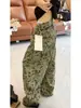 Jeans retro americanos con camuflaje y tachuelas para mujer, principios de otoño de 2026, estilo callejero, diseño moderno y genial, pantalones de pierna ancha hasta el suelo