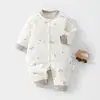 Ropa de bebé de tela Clase A estilo otoño e invierno 40g algodón fino mameluco de bebé costura sin huesos nuevo estilo traje para gatear