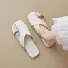 Mules Fechadas de Solado Macio Estilo Francês para Mulheres, Novidade Primavera/Verão 2025 Sandálias Baixas de Couro Slip-On para Escritório para Mulheres
