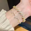 Pulsera de Flor Electrochapada en Oro Real de 14K con Circonita, Moda Retro, Pulsera Exquisita y Versátil, Joyería de Lujo Ligero y de Alta Gama para Mujeres