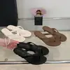 DING XIANG FAN 2025 Novas chinelos estilo francês para mulheres, calçados de verão para uso externo, sapatos estilosos para férias