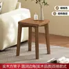 Bancos de jantar de madeira maciça, bancos de jantar domésticos, cadeiras de jantar sobressalentes de madeira natural, cadeiras empilháveis para restaurantes, design simples, adequados para quartos e como bancos de maquiagem