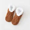Meias Sapatos de Lã de Cordeiro Grossas Quentes Transfronteiriças para Aquecer os Pés de Mulheres, Meias de Chão, Meias de Inverno Personalizadas para Dormir