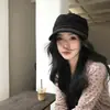 Chapéu de camurça japonês para equitação feminino outono e inverno mostrar rosto pequeno chapéu de cavaleiro plissado moda retrô topo plano chapéu bico de pato