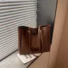 Bolso de mujer transfronterizo 2026 verano versión coreana elegante y chic bolso de axila moderno casual bolso de hombro tipo tote de gran capacidad