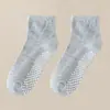 Calcetines para Niños de Color Puro de Media Caña Calcetines Antideslizantes para el Piso de Niños Calcetines Blancos para Estudiantes Calcetines Deportivos para Niñas Otoño e Invierno
