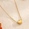 Collar de Acero Inoxidable en Forma de Corazón en Stock, Colgante de Mariposa Transfronterizo de Oro de 18K para Mujer, Accesorios Florales de Otoño e Invierno, Joyería Dorada