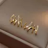 Brincos de Tarraxa com Zircônia em Garra Estilo Coreano de Luxo Leve para Mulheres, Estilo Minimalista Pequeno Criativo, Agulha de Prata 925 Amiga da Orelha Venda por Atacado