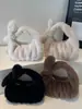 Bolso de mano de color liso, elegante y moderno con forma de nube, nueva colección 2026, material de felpa, diseño de alta calidad, perfecto para el estilo urbano
