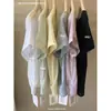Liquidação, sem trocas ou devoluções. Blusa de manga curta com design minimalista estilo coreano de verão, com decote V torcido que afina o corpo 10871