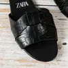 Sandalias y Chanclas Planas Simples de Punta Cuadrada Cruzadas para Mujer, Estilo Nuevo de Verano 2025 para Usar en Exteriores