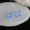 Brincos de Flor de Cristal de Vidro Degradê Super Fada Estilo Francês Levemente Luxuoso Brincos de Tarraxa Borboleta Zircônia Sensação de Alto Padrão Acessórios de Brinco Florais
