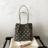Bolso de Mujer de Lunares 2026 Nuevo Otoño Vintage Gamuza Bolso Tote para el Trabajo Gran Capacidad Bolso de Hombro Único Tipo Cubo
