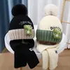 Conjunto de Dos Piezas de Gorro y Bufanda para Niños Diseño de Dinosaurio de Dibujos Animados Traje para Bebé Niño y Niña Gorro de Lana Cálido para Niños Medianos y Grandes