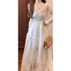 Vestido de vacaciones de diseño estilo francés Normandy Garden con flores tridimensionales, lino sintético, entallado en la cintura, vestido de tirantes, falda y chaqueta