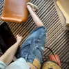 2026 Verano Estilo Americano Únicos Rasgados Moda Nuevos Shorts de Mezclilla para Mujer, Corte Holgado, Favorecedores, Modernos Pantalones de Pierna Ancha de Cinco Pulgadas