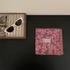 ¡Pequeña literatura y arte gris! Pañuelo Cuadrado Pequeño de Algodón Estampado Azul y Rojo Vintage Estilo Coreano Pañuelo Versátil de Alta Calidad