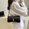 Hebilla de Cierre Personalizada Estilo Francés Moderna y Elegante 2025 Nueva Moda Retro Bolso de Axila Bolso de Hombro Bolso de Hombro de Axila para Mujer