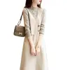 Vestido Abrigo Rayado Falso de Dos Piezas Original Francés para Mujer Otoño e Invierno Estilo Nuevo con Falda de Punto de Lana Básica