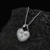 Collar de Zirconia con Incrustaciones de Cobre, Estilo Lujoso Ligero, Colgante Creativo de Corazón, Cadena Retorcida, Joyería Renqing, Tendencia, Venta al por Mayor