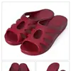 Pantuflas para Mujer, Sandalias Rojas, Elegantes Pantuflas Suaves de Suela Media con Tacón Medio para Madres de Mediana Edad y Mayores y Suegras, Pantuflas para el Hogar y el Baño Resistentes al Aceite