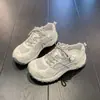 Zapatos de papá de suela gruesa estilo coreano 2026 para mujer, malla transpirable, zapatillas deportivas casuales ligeras, zapatillas de correr con cordones para estudiantes
