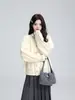 Jaqueta suéter de tricô com ponto trançado e gola redonda estilo coreano para mulheres, novo modelo outono/inverno 2026, estilo solto e casual, cardigã de tricô para usar por cima
